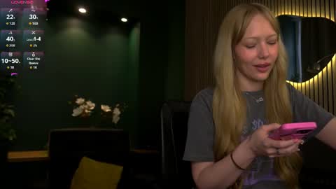 Snapshot of nika_dream_ chatting on June 22, 2026, 3:25 am LIana online show from June 22, 2026, 3:25 am