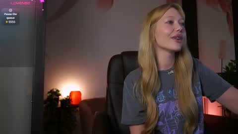Snapshot of nika_dream_ chatting on August 2, 2026, 9:35 pm LIana online show from August 2, 2026, 9:35 pm