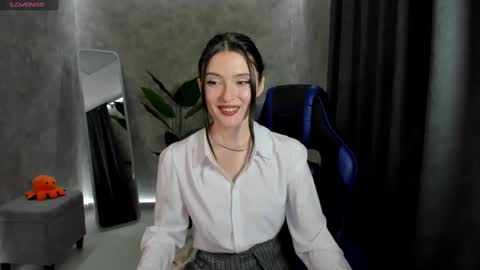 Snapshot of niki_cutes chatting on January 21, 2025, 7:58 am niki_cutes online show from January 21, 2025, 7:58 am
