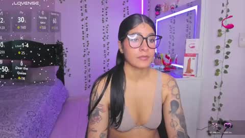 Snapshot of nikibryce_ chatting on May 19, 2026, 1:11 am Niki online show from May 19, 2026, 1:11 am