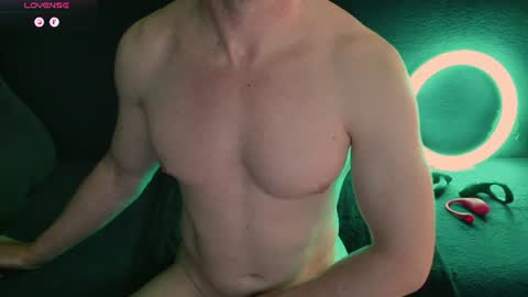 Snapshot of nikitin21 chatting on July 14, 2026, 8:41 am Sasha online show from July 14, 2026, 8:41 am
