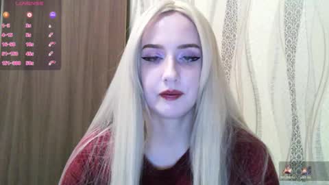 Nikki Roseanna online show from November 19, 2025, 1:44 pm