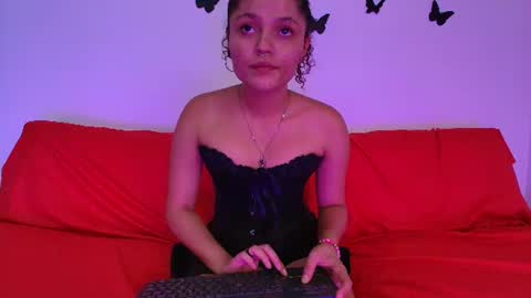 Snapshot of nikki_uwu chatting on June 14, 2026, 8:00 pm nikki_uwu online show from June 14, 2026, 8:00 pm