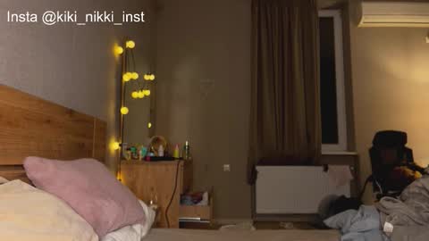 Snapshot of nikki_whatever chatting on November 27, 2025, 5:04 pm nicolette online show from November 27, 2025, 5:04 pm