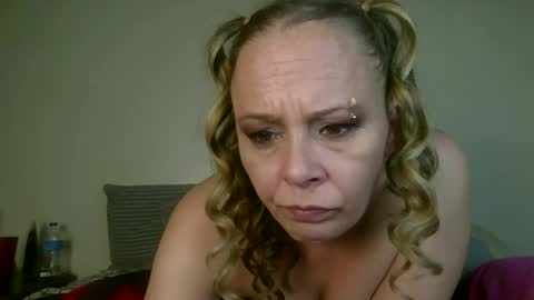 nikkibae6933 online show from February 22, 2026, 8:35 am