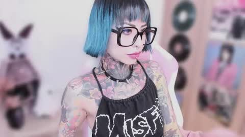 Nikki Ramone   online show from March 18, 2026, 10:07 am