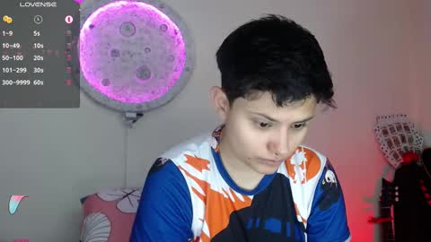 Nikky online show from March 12, 2025, 1:40 pm