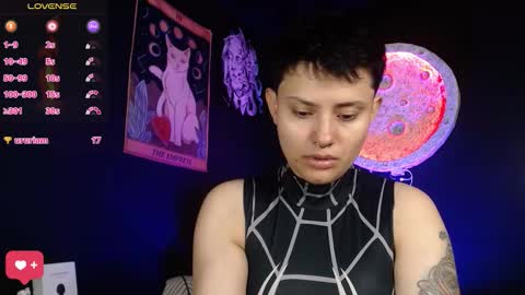 Nikky online show from November 15, 2025, 2:02 pm