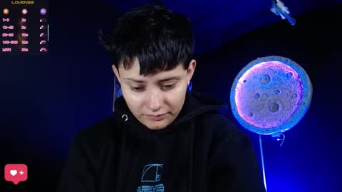 Nikky online show from March 26, 2026, 1:17 pm