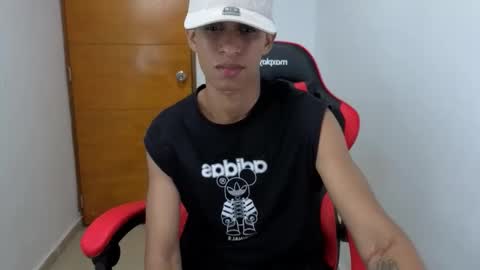 Snapshot of niklaus_wolf chatting on February 10, 2026, 3:32 am niklaus_wolf online show from February 10, 2026, 3:32 am