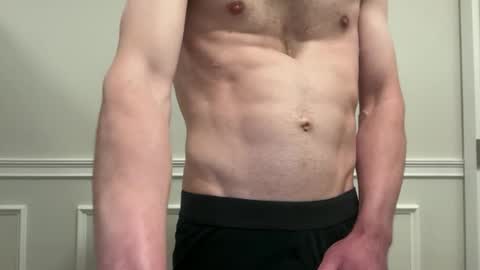 Snapshot of niko9inches chatting on April 7, 2026, 7:03 pm niko9inches online show from April 7, 2026, 7:03 pm