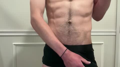 Snapshot of niko9inches chatting on June 1, 2026, 5:47 pm niko9inches online show from June 1, 2026, 5:47 pm