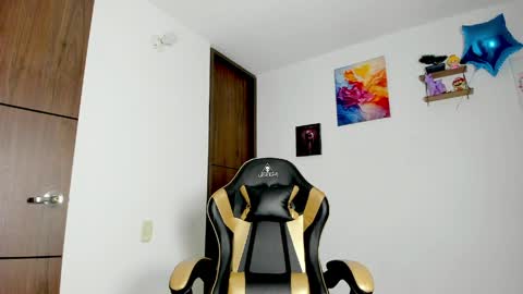 Nikol Rang online show from March 28, 2026, 2:33 am