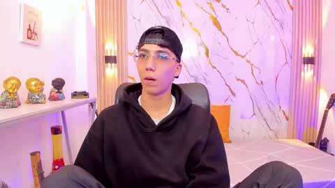 Snapshot of nikolay_gregori chatting on February 3, 2026, 3:48 am online show from February 3, 2026, 3:48 am