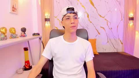 Snapshot of nikolay_gregori chatting on February 5, 2026, 4:28 am online show from February 5, 2026, 4:28 am