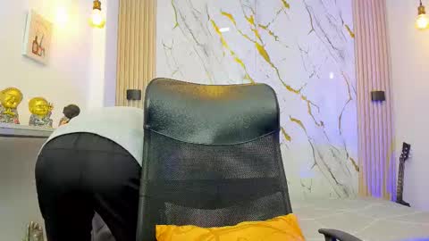 Snapshot of nikolay_gregori chatting on February 9, 2026, 4:16 am online show from February 9, 2026, 4:16 am