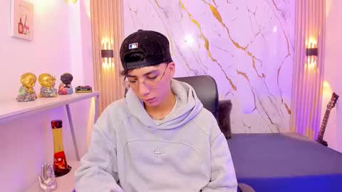 Snapshot of nikolay_gregori chatting on February 11, 2026, 3:22 am online show from February 11, 2026, 3:22 am