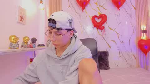 Snapshot of nikolay_gregori chatting on February 22, 2026, 4:35 am online show from February 22, 2026, 4:35 am