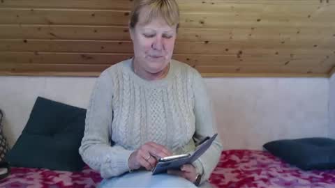 Snapshot of nikole111 chatting on April 11, 2026, 10:19 am Nikole1 online show from April 11, 2026, 10:19 am