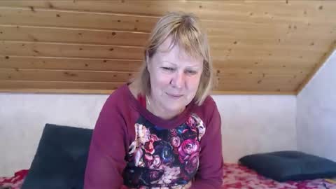 Snapshot of nikole111 chatting on May 1, 2026, 10:31 am Nikole1 online show from May 1, 2026, 10:31 am