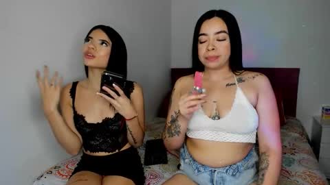 Snapshot of nikoleevanss chatting on February 20, 2026, 6:26 am Nikole online show from February 20, 2026, 6:26 am