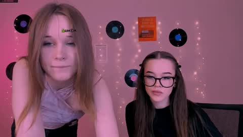 nila_eclipse online show from April 7, 2026, 8:48 am