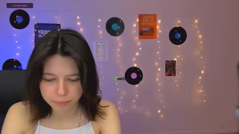 Snapshot of nila_eclipse chatting on May 1, 2026, 8:52 am nila_eclipse online show from May 1, 2026, 8:52 am