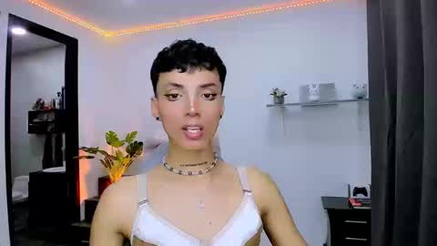 Nilam online show from September 19, 2025, 3:41 am