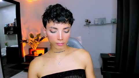 Nilam online show from October 24, 2025, 1:46 am