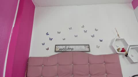 Nina online show from December 19, 2024, 2:23 am