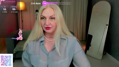 Snapshot of nina_deville chatting on September 9, 2025, 8:25 am Nina online show from September 9, 2025, 8:25 am