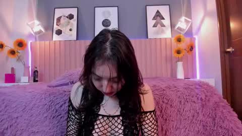 nina_ford_ online show from March 25, 2026, 3:12 am