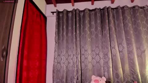 Catalina online show from February 3, 2026, 2:53 am