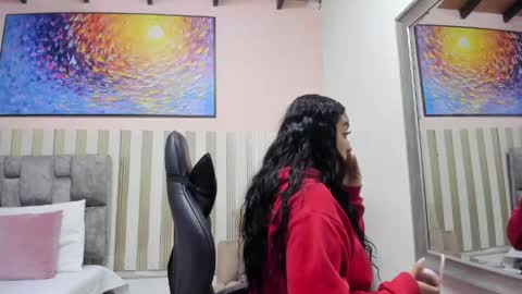Snapshot of nina_glow_ chatting on May 30, 2026, 10:56 am nina_glow_ online show from May 30, 2026, 10:56 am