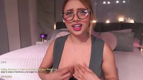 Snapshot of nina_mon chatting on June 14, 2026, 4:58 am Angie online show from June 14, 2026, 4:58 am