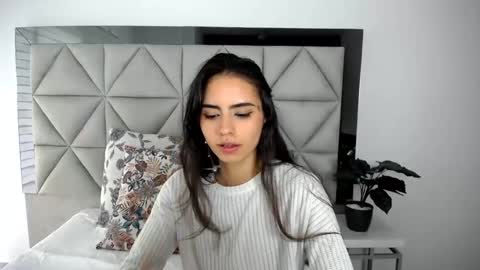 Snapshot of nina_pons chatting on February 5, 2025, 9:07 pm Nina online show from February 5, 2025, 9:07 pm