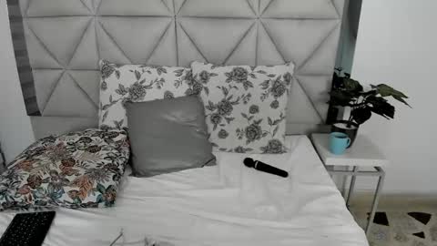 Snapshot of nina_pons chatting on March 5, 2025, 1:10 am Nina online show from March 5, 2025, 1:10 am