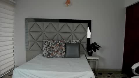 Snapshot of nina_pons chatting on March 6, 2025, 8:59 pm Nina online show from March 6, 2025, 8:59 pm
