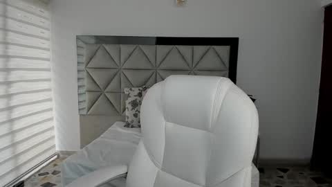 Snapshot of nina_pons chatting on March 12, 2025, 8:31 pm Nina online show from March 12, 2025, 8:31 pm