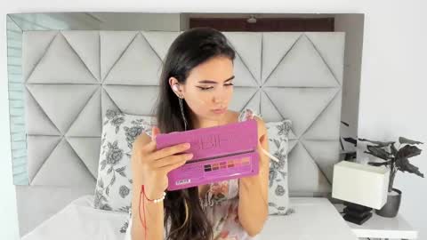 Snapshot of nina_pons chatting on October 15, 2025, 8:31 pm Nina online show from October 15, 2025, 8:31 pm