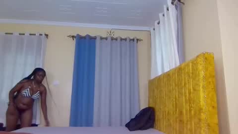 Snapshot of nina_ray1 chatting on October 17, 2025, 7:11 am Nina online show from October 17, 2025, 7:11 am