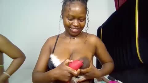 Snapshot of nina_ray1 chatting on November 25, 2025, 1:16 am Nina online show from November 25, 2025, 1:16 am