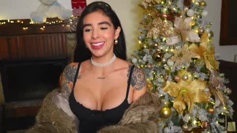 Snapshot of ninaclarkeoff chatting on December 2, 2025, 9:36 am Nina Clarke- Independent Model online show from December 2, 2025, 9:36 am