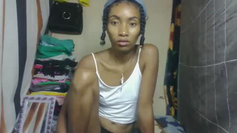 Snapshot of ninaeaa chatting on March 21, 2026, 5:34 am ninaeaa online show from March 21, 2026, 5:34 am