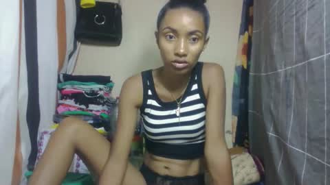 Snapshot of ninaeaa chatting on March 24, 2026, 9:25 am ninaeaa online show from March 24, 2026, 9:25 am