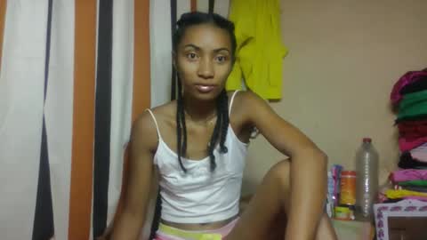 Snapshot of ninaeaa chatting on April 3, 2026, 7:06 am ninaeaa online show from April 3, 2026, 7:06 am