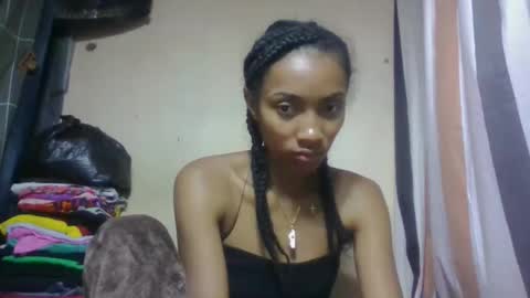 Snapshot of ninaeaa chatting on April 16, 2026, 10:05 am ninaeaa online show from April 16, 2026, 10:05 am