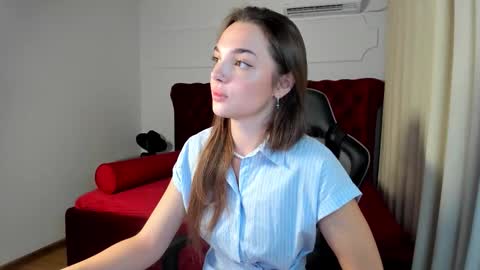 Snapshot of ninalior chatting on October 22, 2025, 5:52 am NinaLior online show from October 22, 2025, 5:52 am