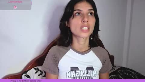 ninasky19 online show from December 18, 2025, 12:06 am