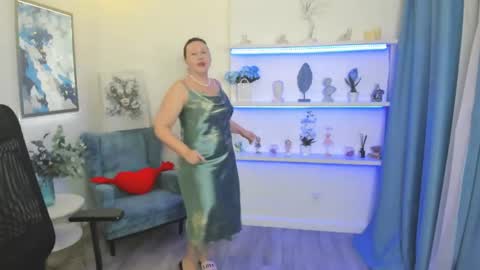 Snapshot of ninastarle chatting on April 15, 2026, 5:36 am ninastarle online show from April 15, 2026, 5:36 am
